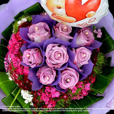 Bouquet of Roses & Balloon - FLOWERS IN MIND