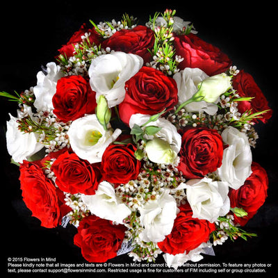 Bridal bouquet in natural stem (WD123) - FLOWERS IN MIND