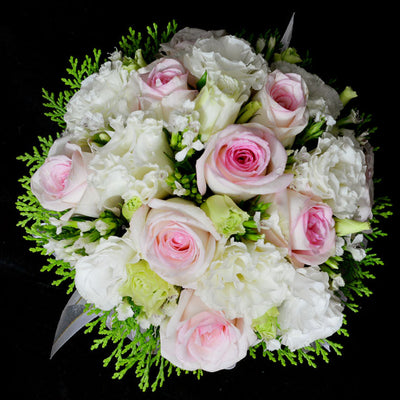 Bridal bouquet in bridal holder (WD39) - FLOWERS IN MIND