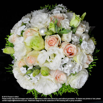 Bridal bouquet in natural stem (WD61) - FLOWERS IN MIND