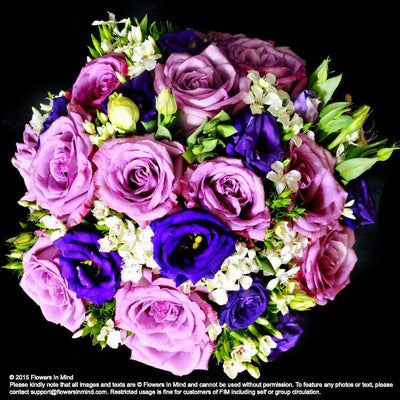 Bridal bouquet in natural stem (WD68) - FLOWERS IN MIND