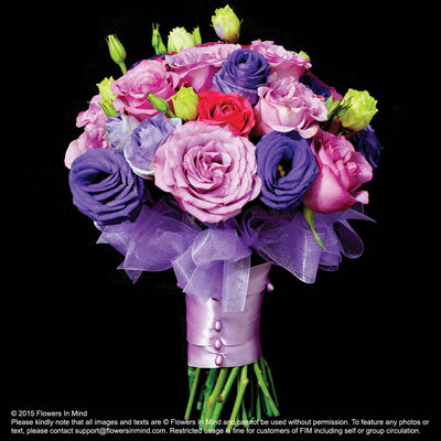 Bridal bouquet in natural stem (WD81) - FLOWERS IN MIND