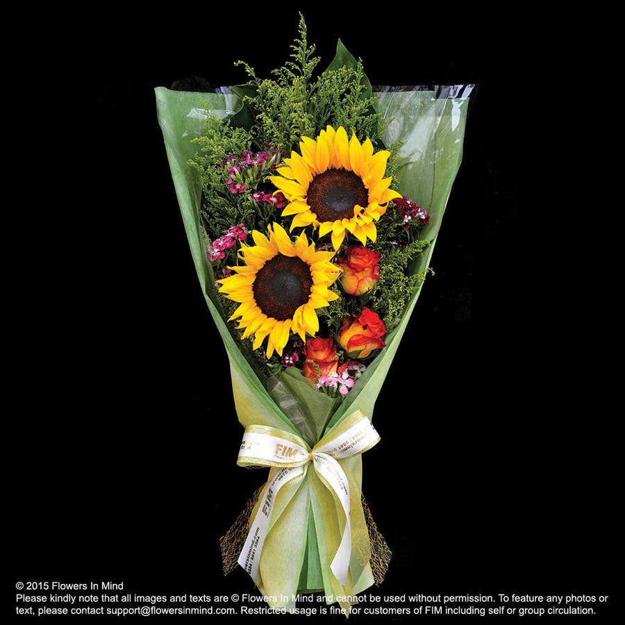 Bouquet of Roses & Sunflower - FLOWERS IN MIND