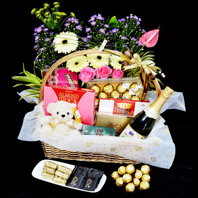 Chocolate Hamper (HP04) - FLOWERS IN MIND