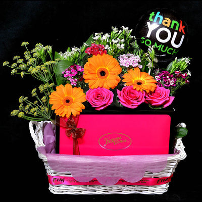 FAMOUS AMOS Hamper (HP33) - FLOWERS IN MIND