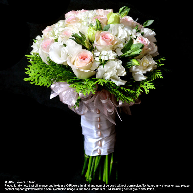Bridal bouquet in natural stem (WD73) - FLOWERS IN MIND