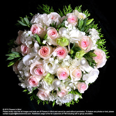 Bridal bouquet in natural stem (WD73) - FLOWERS IN MIND